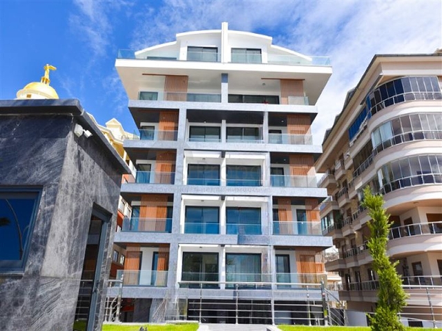 Luxury Penthouse on the first coastline in Both directions