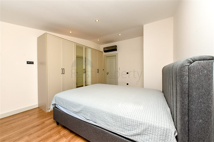 Luxury Penthouse on the first coastline in Both directions