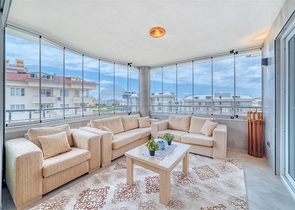 Spacious 4+1 apartment with furniture and appliances in a prestigious area of Ob