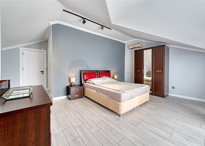 Spacious 4+1 apartment with furniture and appliances in a prestigious area of Ob