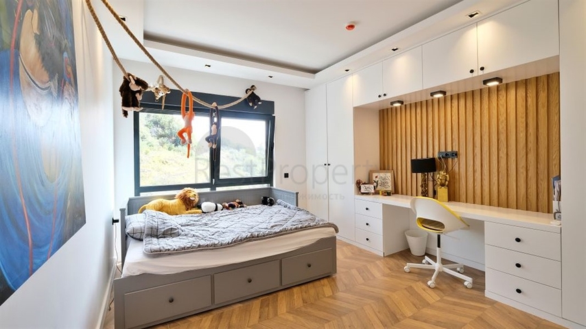 Luxury 5+1 villa with spectacular views