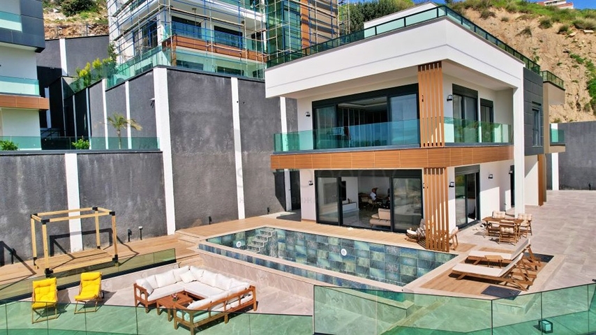 Luxury 5+1 villa with spectacular views