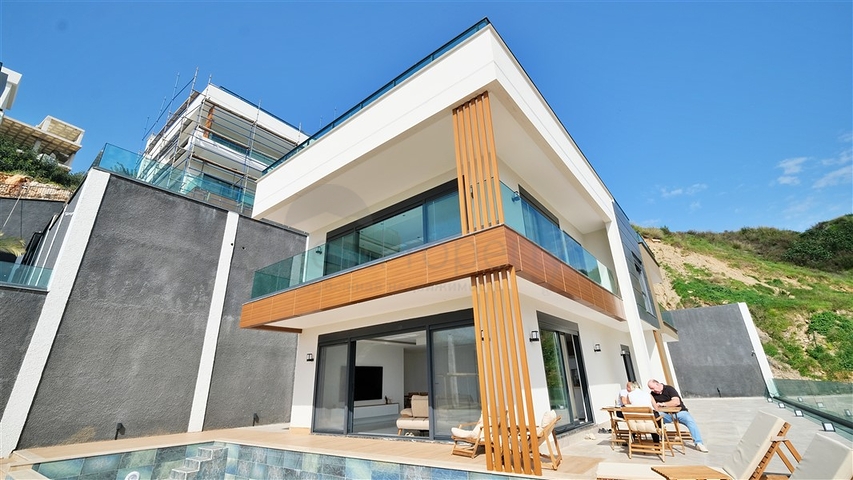 Luxury 5+1 villa with spectacular views