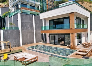 Luxury 5+1 villa with spectacular views