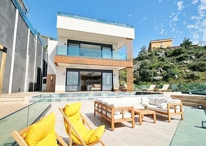 Luxury 5+1 villa with spectacular views