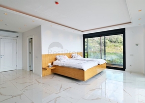 Luxury 5+1 villa with spectacular views