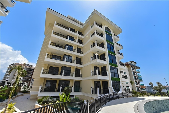 Bright and spacious apartment in a modern residential complex in Oba district