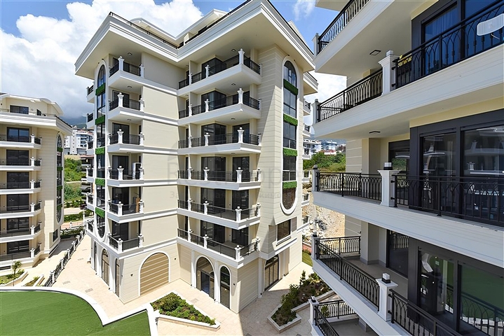 Bright and spacious apartment in a modern residential complex in Oba district