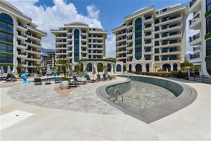 Bright and spacious apartment in a modern residential complex in Oba district