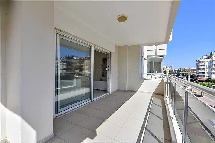 Two-bedroom apartment 150 meters from the sea