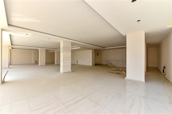 Commercial premises in the Oba area