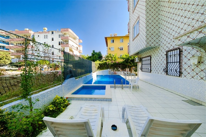 1+1 large apartment in the center of Alanya