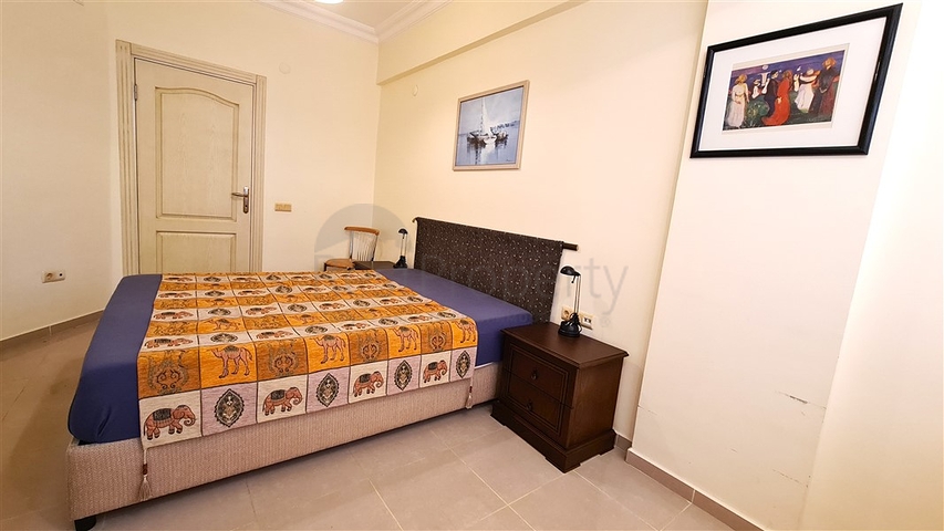1+1 large apartment in the center of Alanya