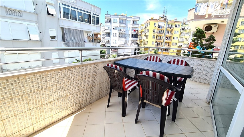 1+1 large apartment in the center of Alanya