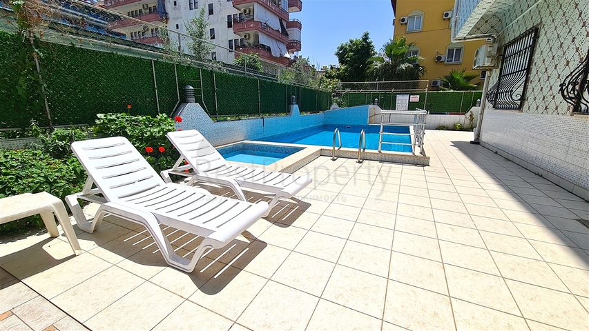 1+1 large apartment in the center of Alanya