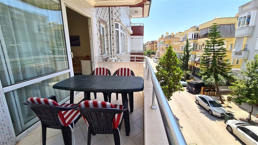 1+1 large apartment in the center of Alanya