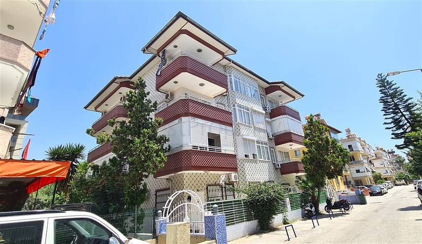 1+1 large apartment in the center of Alanya