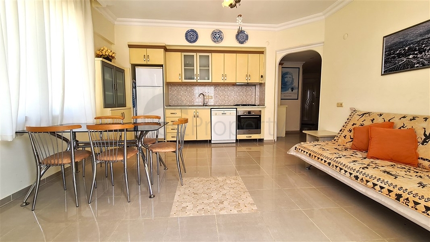 1+1 large apartment in the center of Alanya
