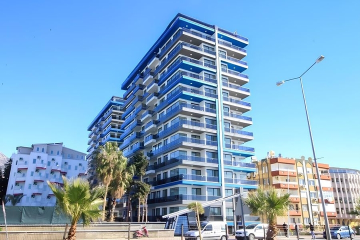 2+1 apartment on the first coastline in Mahmutlar