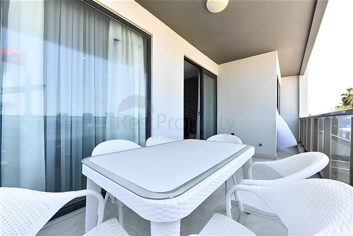 2+1 apartment on the first coastline in Mahmutlar