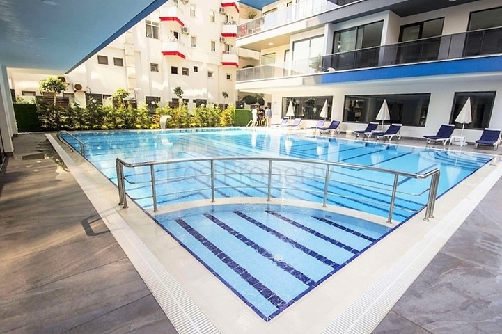 2+1 apartment on the first coastline in Mahmutlar