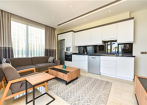 2+1 apartment on the first coastline in Mahmutlar