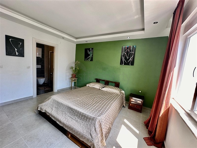 Spacious 2+1 apartment