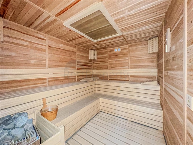 Spacious 2+1 apartment