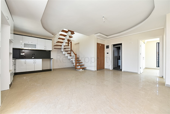 Spacious 3+2 penthouse in Mahmutlar district
