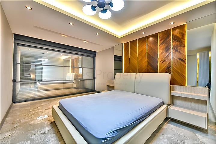 Villa with a view of the Mediterranean Sea and the Alanya Fortress