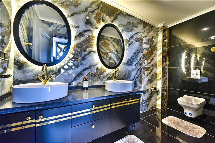 Villa with a view of the Mediterranean Sea and the Alanya Fortress