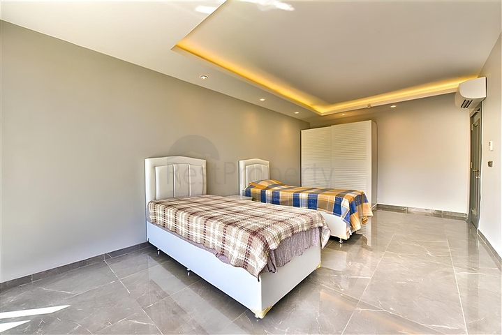 Villa with a view of the Mediterranean Sea and the Alanya Fortress