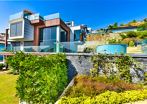 Villa with a view of the Mediterranean Sea and the Alanya Fortress