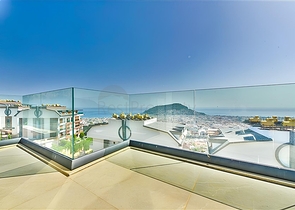 Villa with a view of the Mediterranean Sea and the Alanya Fortress