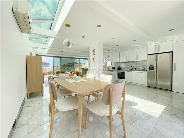 3+1 penthouse with sea and mountain views