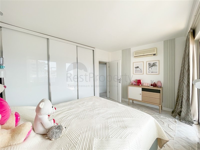 3+1 penthouse with sea and mountain views