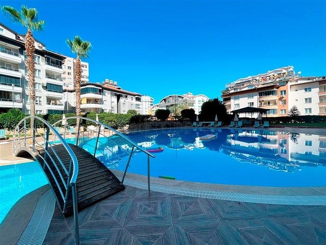 3+1 penthouse with sea and mountain views