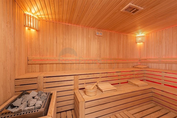 Two-bedroom apartment 20 m from the sea