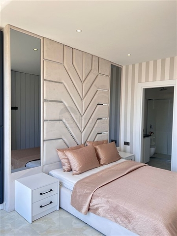 Two-bedroom apartment 20 m from the sea