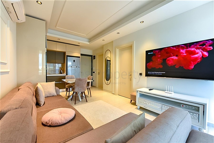 Sea View 1+1 Apartment on First Line in Mahmutlar, Alanya