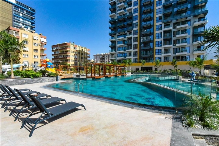 Sea View 1+1 Apartment on First Line in Mahmutlar, Alanya