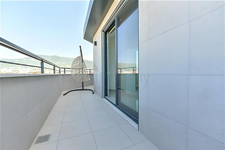 2+1 penthouse in a new complex in the Oba area, 350 m from the sea