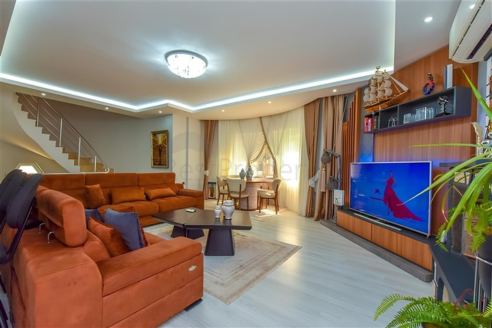Spacious villa in Mahmutlar is an ideal choice for a large family
