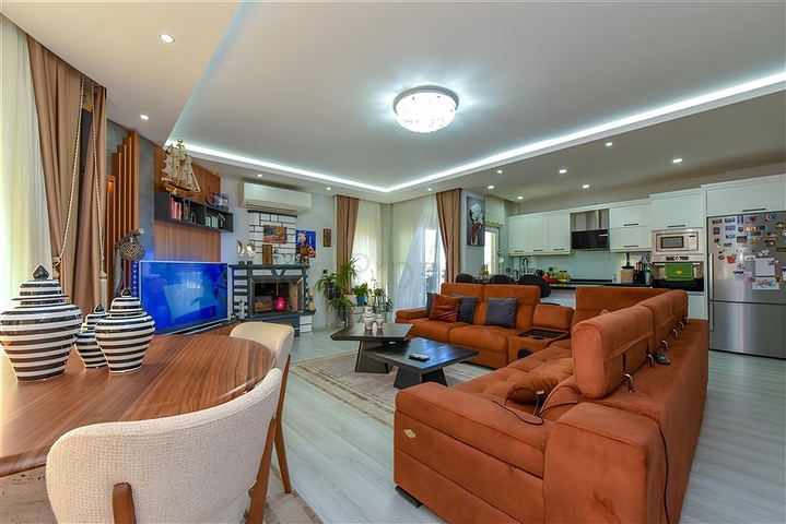 Spacious villa in Mahmutlar is an ideal choice for a large family
