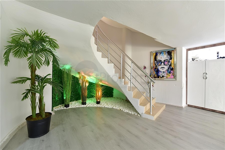 Spacious villa in Mahmutlar is an ideal choice for a large family