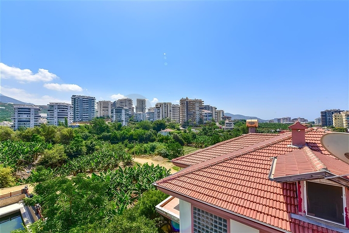 Spacious villa in Mahmutlar is an ideal choice for a large family