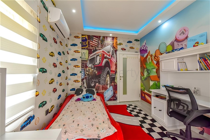 Spacious villa in Mahmutlar is an ideal choice for a large family