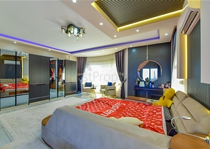 Spacious villa in Mahmutlar is an ideal choice for a large family