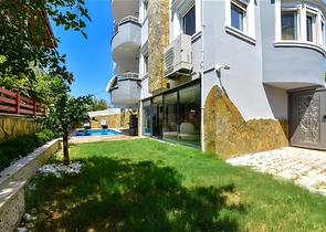 Spacious villa in Mahmutlar is an ideal choice for a large family