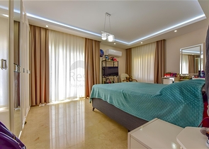 Spacious villa in Mahmutlar is an ideal choice for a large family